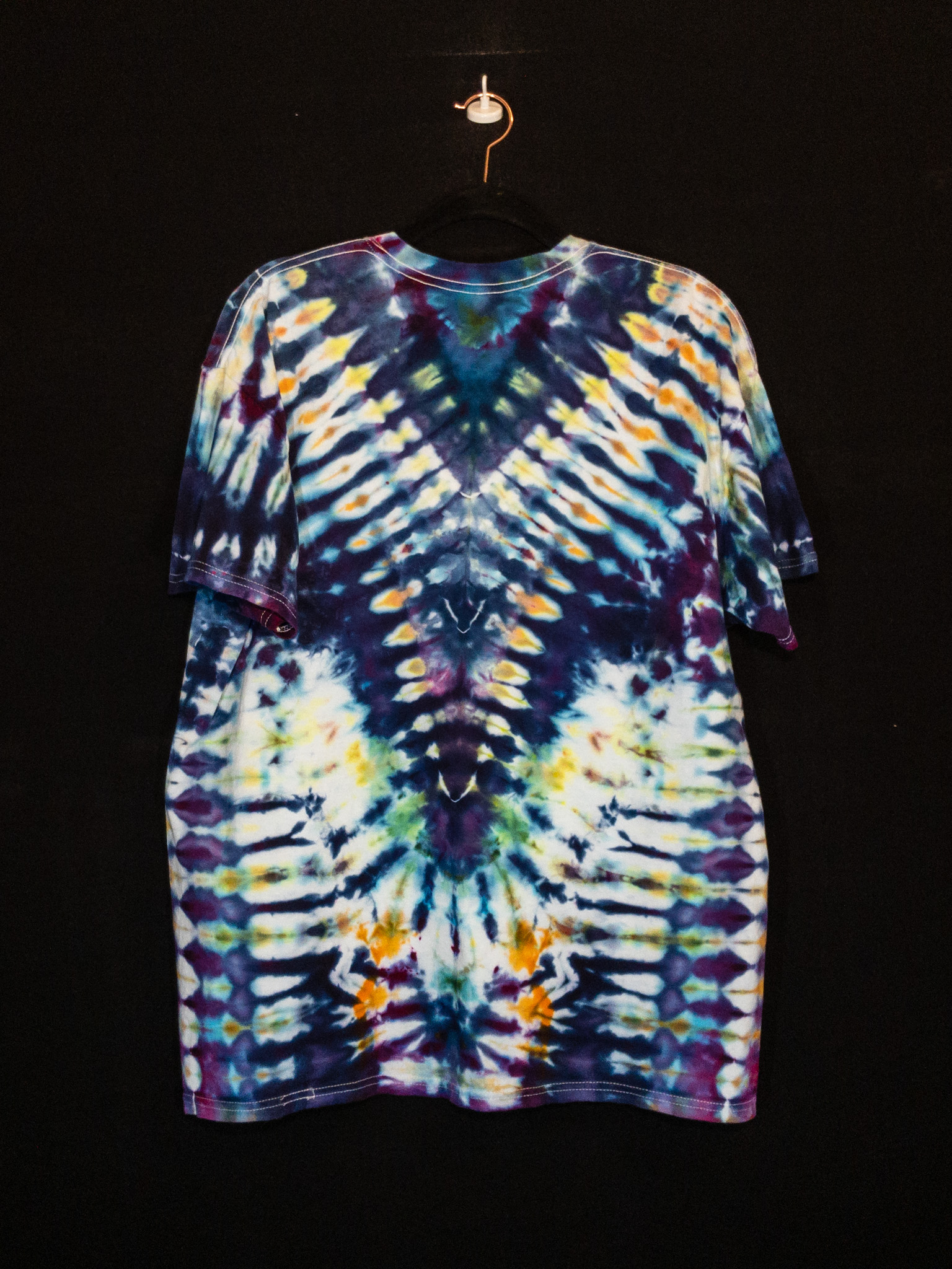 "Coral Vortex"︱Extra Large Adult T-Shirt